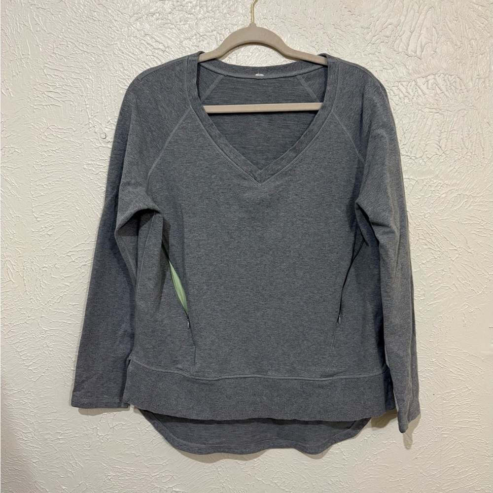 Lululemon Athletica Gray Long Sleeve Relaxed Sweatshirt
